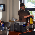 Laden Sie das Bild in Galerie -Viewer, {EcoFlow DELTA 2 Max Tragbare Powerstation (Generalüberholt)
